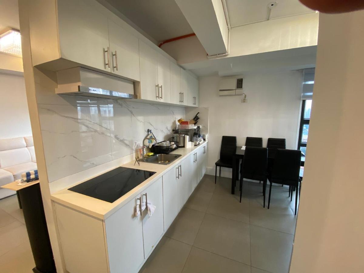 Penthouse Suite At Porto Vita Towers In Cubao Quezon City Manilla Buitenkant foto