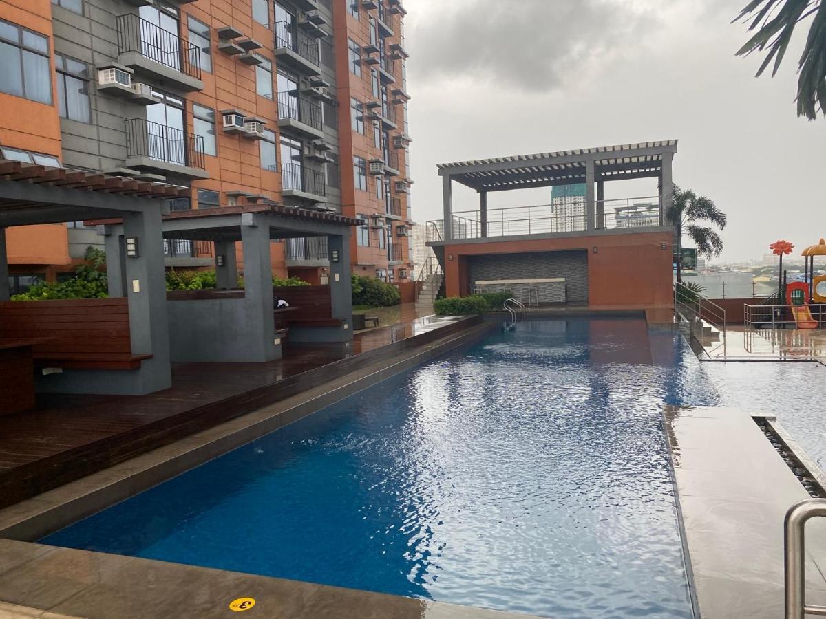 Penthouse Suite At Porto Vita Towers In Cubao Quezon City Manilla Buitenkant foto